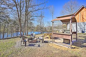 Serene Lakefront Cabin With Deck & Fire Pit!