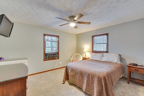 Cozy Hiawassee Cabin - 4 Mi to Lake Chatuge!