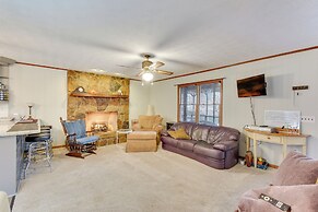 Cozy Hiawassee Cabin - 4 Mi to Lake Chatuge!