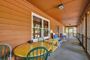 Cozy Hiawassee Cabin - 4 Mi to Lake Chatuge!