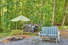 Cozy Hiawassee Cabin - 4 Mi to Lake Chatuge!