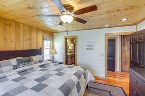 Luxury Mineral Bluff Cabin With Deck & Hot Tub!