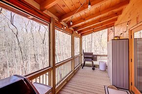 Luxury Mineral Bluff Cabin With Deck & Hot Tub!