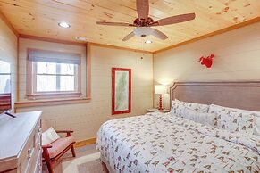 Luxury Mineral Bluff Cabin With Deck & Hot Tub!