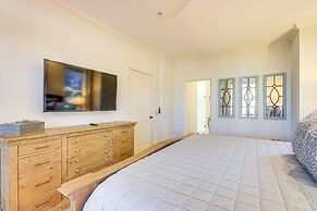 Lakefront Oconee Vacation Rental w/ Patio & Views!