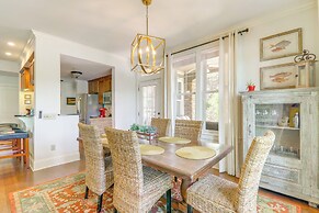 Lakefront Oconee Vacation Rental w/ Patio & Views!