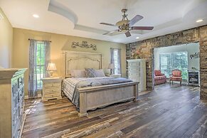 Fish, Kayak & More: Lakefront Georgia Home