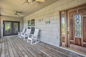 Fish, Kayak & More: Lakefront Georgia Home