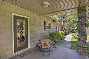 Fish, Kayak & More: Lakefront Georgia Home