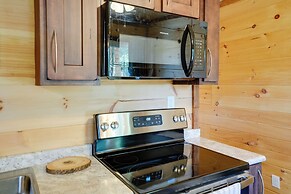 Lakeside Cabin w/ Kayaks: Near Cloudland Canyon!