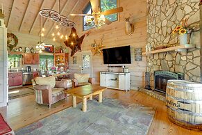 Cozy Cherry Log Cabin w/ Hot Tub & Mountain Views!