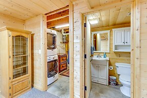 Cozy Cherry Log Cabin w/ Hot Tub & Mountain Views!