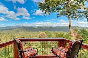 Cozy Cherry Log Cabin w/ Hot Tub & Mountain Views!