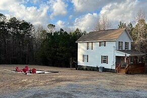 Stylish Fort Payne Retreat: Hike & Rock Climb
