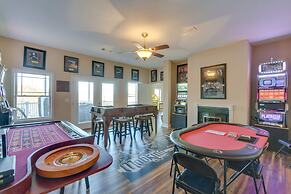 Blairsville Mansion w/ Hot Tub, Casino + Games!