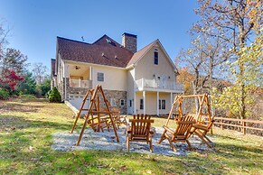 Blairsville Mansion w/ Hot Tub, Casino + Games!