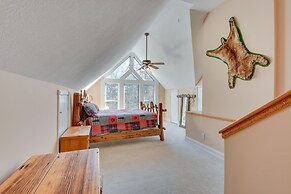 Blairsville Mansion w/ Hot Tub, Casino + Games!