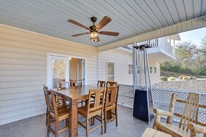 Blairsville Mansion w/ Hot Tub, Casino + Games!