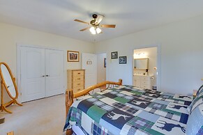 Blairsville Mansion w/ Hot Tub, Casino + Games!