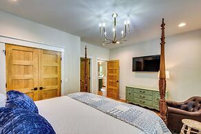 Luxurious Clarkesville Cabin w/ Decks & Fire Pit