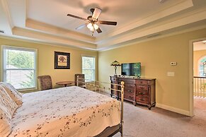 Home w/ Deck ~ 7 Mi to Downtown Dahlonega!