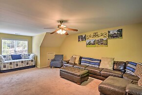 Home w/ Deck ~ 7 Mi to Downtown Dahlonega!