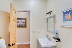 Charming Darien Hideaway w/ Porch, Near Downtown!