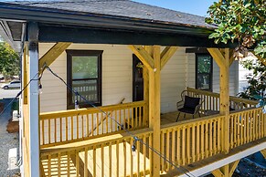 Modern Milledgeville Getaway: Walk to Downtown!