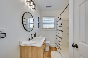 Modern Milledgeville Getaway: Walk to Downtown!