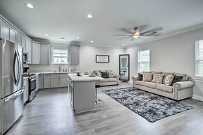 6 Mi to French Quarter: Modern New Orleans Gem