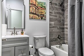 6 Mi to French Quarter: Modern New Orleans Gem