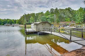 Peaceful Lake Hartwell Hideaway w/ Boat Dock!