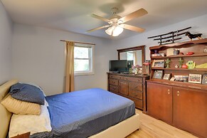 Peaceful Lake Hartwell Hideaway w/ Boat Dock!