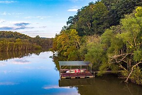 Toccoa Home on Tugaloo River at Lake Hartwell