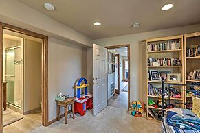 Deck & Beach Access: Lake Tahoe Shoreside Retreat!