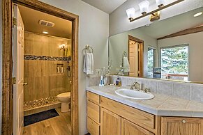 Deck & Beach Access: Lake Tahoe Shoreside Retreat!