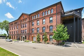 Studio w/ Pool Access: 2 Mi to Downtown Nashville!