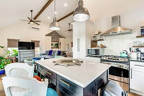 Beautiful Lakefront Studio: Dock, Fire Pit, Kayak