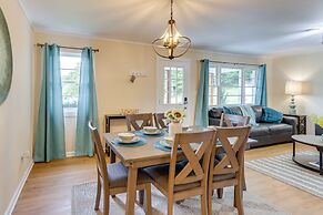 The Sunrise Cottage w/ Hot Tub, 3 Mi to Downtown