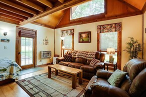 Cozy Georgia Abode w/ Deck, Fire Pit & Lake Access