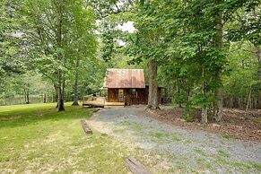 Cozy Georgia Abode w/ Deck, Fire Pit & Lake Access