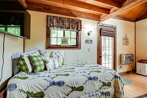 Cozy Georgia Abode w/ Deck, Fire Pit & Lake Access