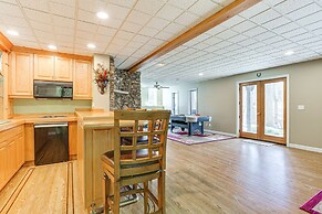 Peaceful Lawrenceville Cabin w/ Hot Tub on 6 Acres