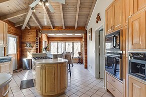 Peaceful Lawrenceville Cabin w/ Hot Tub on 6 Acres