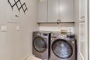 Peaceful Lawrenceville Cabin w/ Hot Tub on 6 Acres