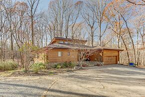 Peaceful Lawrenceville Cabin w/ Hot Tub on 6 Acres