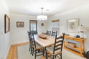 Beautiful Georgia Farmhouse Rental w/ Patio
