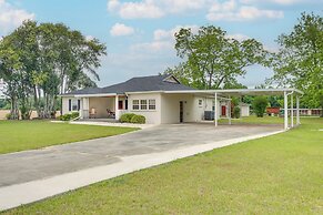 Beautiful Georgia Farmhouse Rental w/ Patio
