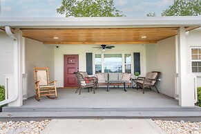 Beautiful Georgia Farmhouse Rental w/ Patio