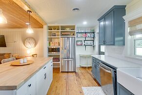 Beautiful Georgia Farmhouse Rental w/ Patio